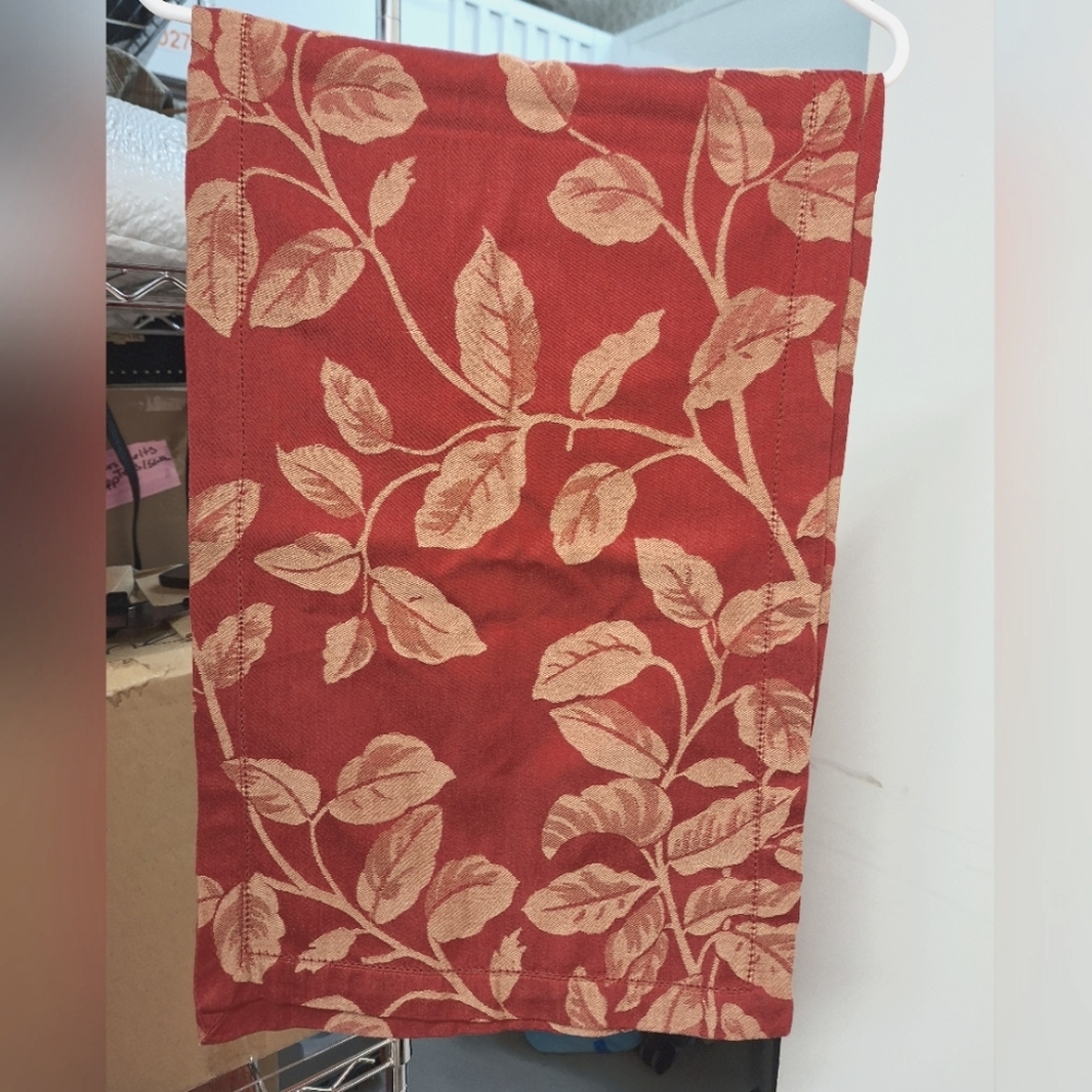 Table Runner